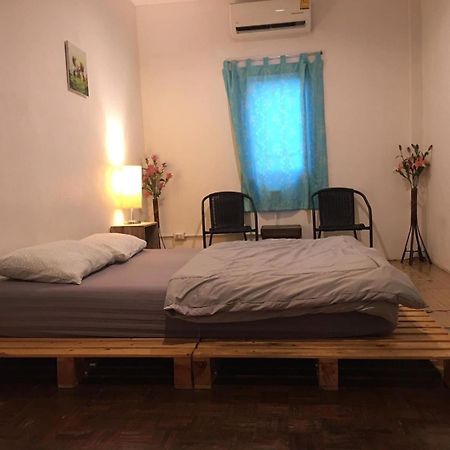 Zee Thai Hostel Bangkok Extérieur photo